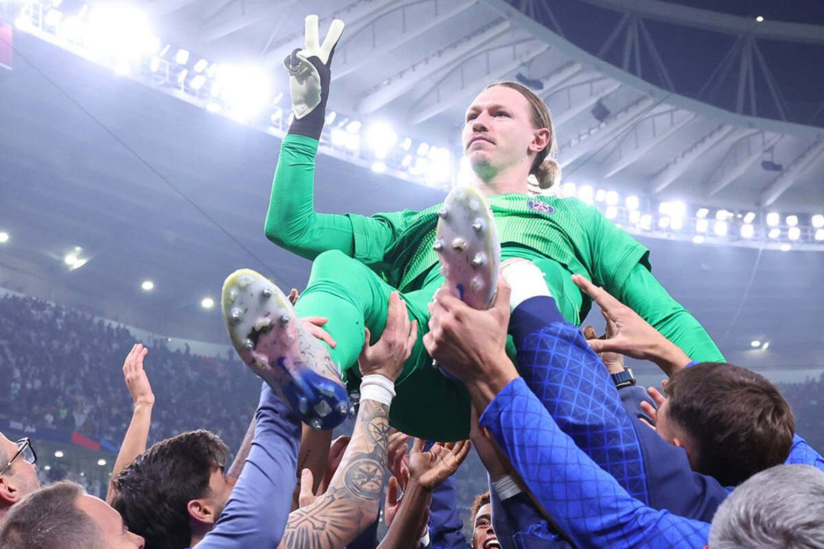 Imagem da noticia Herói do PSG contra o Flamengo, goleiro fraturou a mão na final