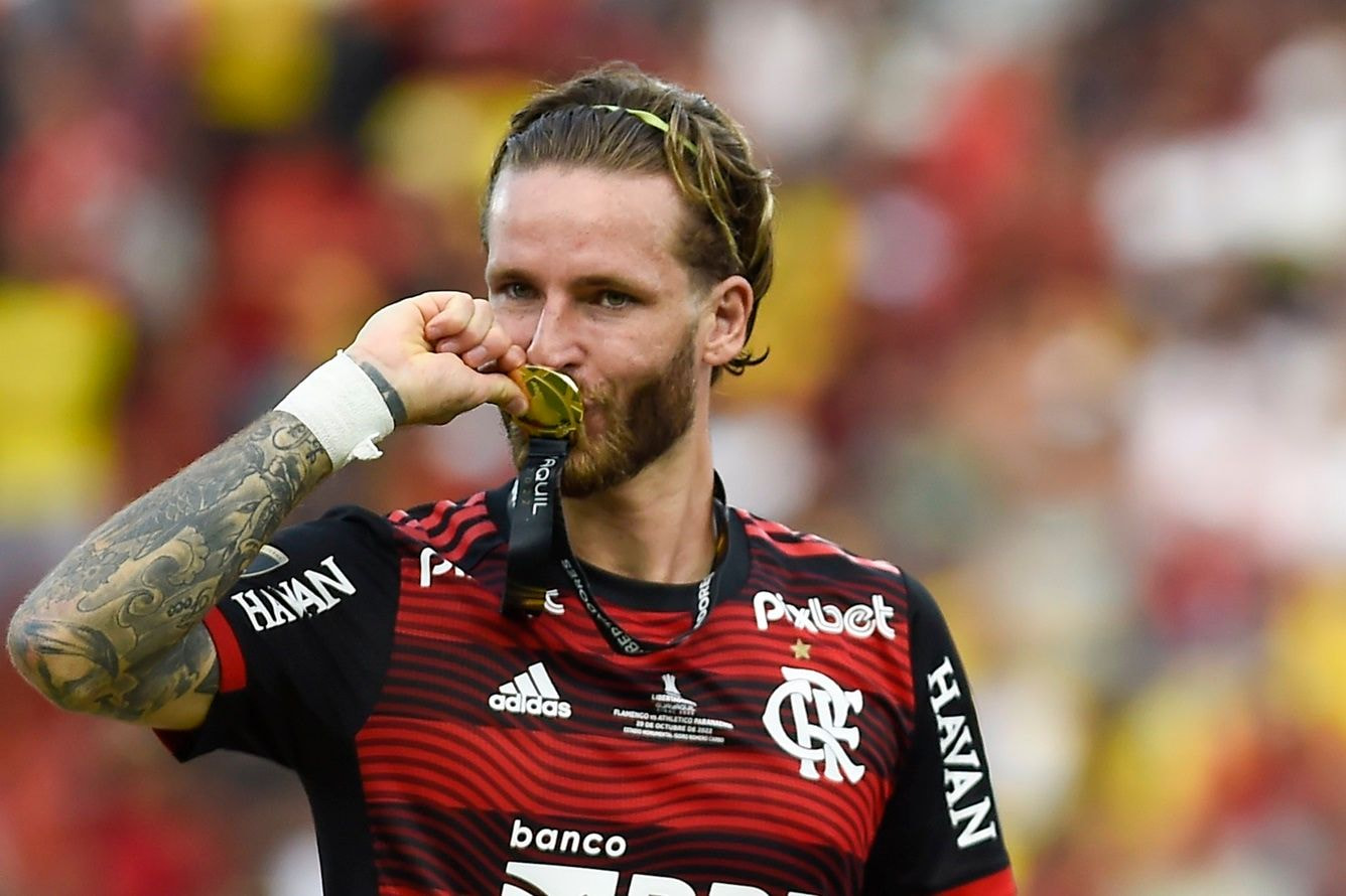 Boca Juniors mira Léo Pereira para reforçar zaga em 2025