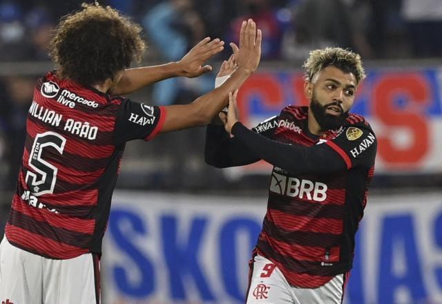 Imagem da noticia Gabigol faz dois, Flamengo vence Católica e mantém 100% na Libertadores