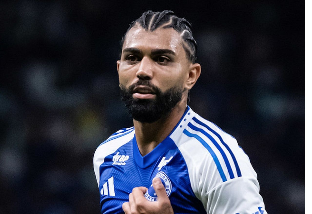"Enquanto isso a preocupação é subir na bola", diz Gabigol após derrota do Cruzeiro