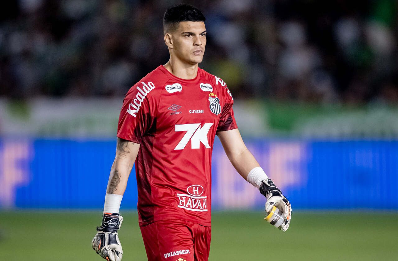 Imagem da noticia Brazão deve desfalcar o Santos após morte do pai do goleiro