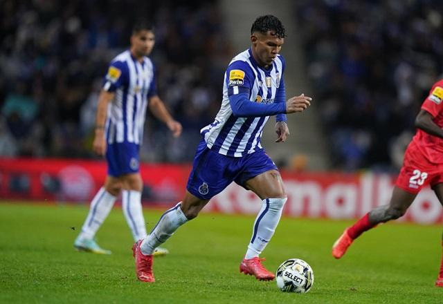 Imagem da noticia Cruzeiro anuncia contratação de atacante Gabriel Veron, ex-Palmeiras