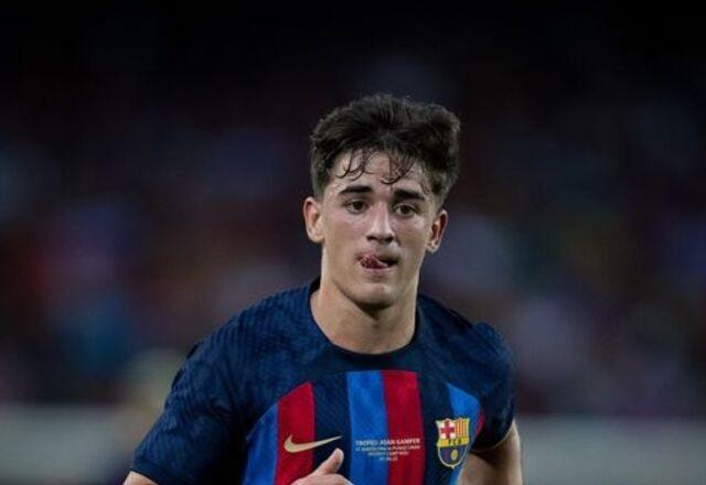 Imagem da noticia Você pagaria? Novo contrato de meia do Barcelona tem multa de R$ 5 bilhões
