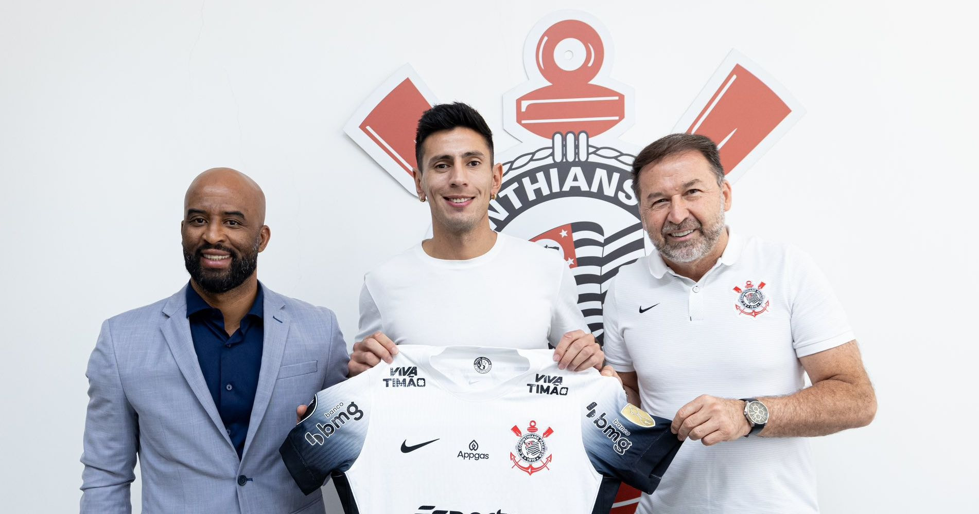 Corinthians anuncia o lateral-esquerdo Fabrizio Angileri