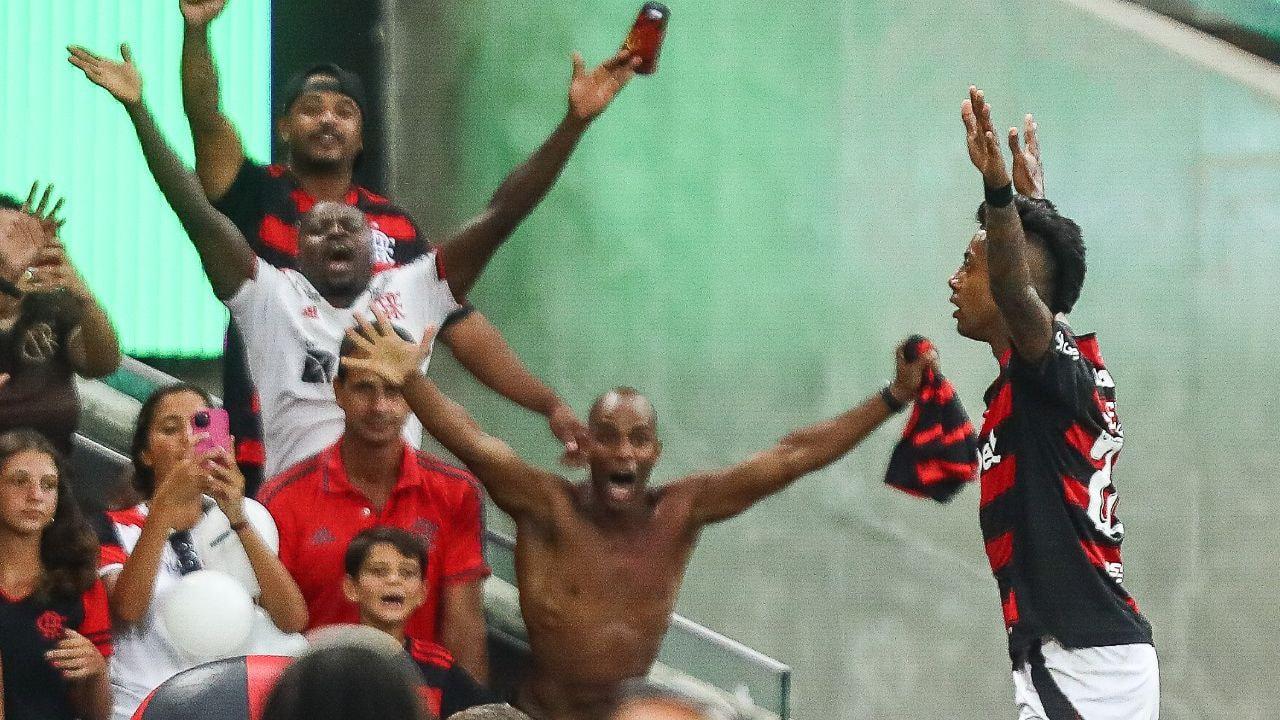 Flamengo vence o Vasco novamente e está na final do Carioca 