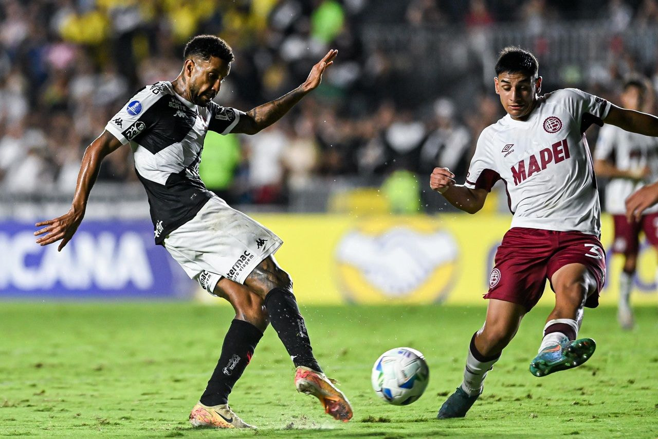 Vasco luta até o fim, em casa, mas empata sem gols na Copa Sul-Americana