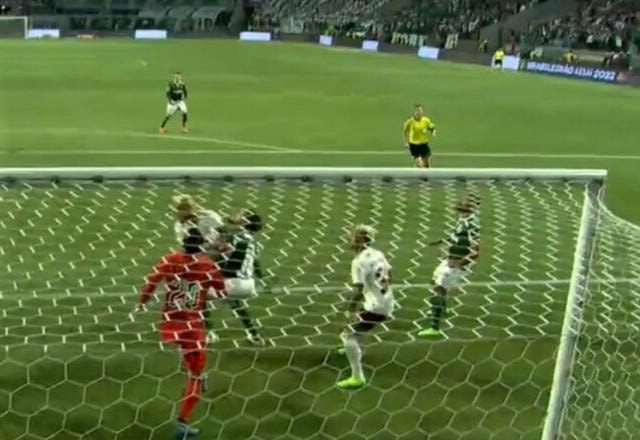 Imagem da noticia Revisão da CBF revela erro em possível pênalti sofrido por Gustavo Gómez