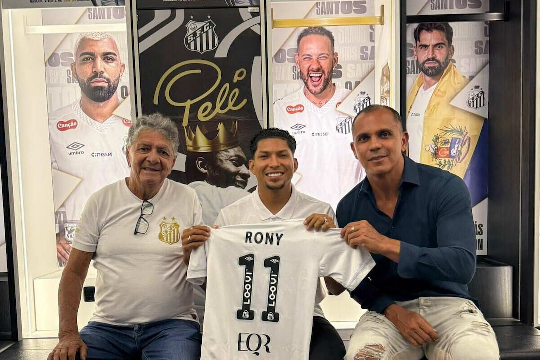 Rony é apresentado no Santos e valoriza confiança do clube: "Vou lutar para retribuir"