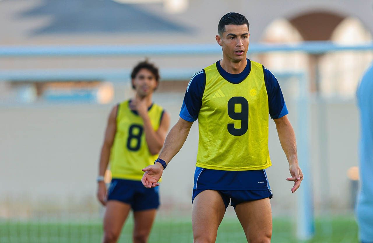 Imagem da noticia Cristiano Ronaldo garante permanência no Al-Nassr após crise interna