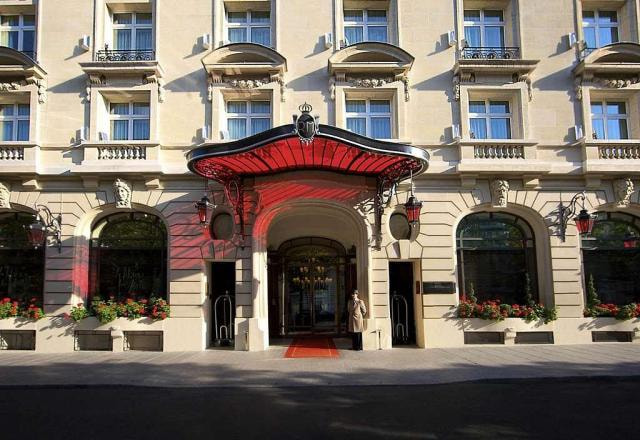 Imagem da noticia Conheça hotel de luxo onde Messi mora em Paris; diária custa em torno de R$ 125 mil