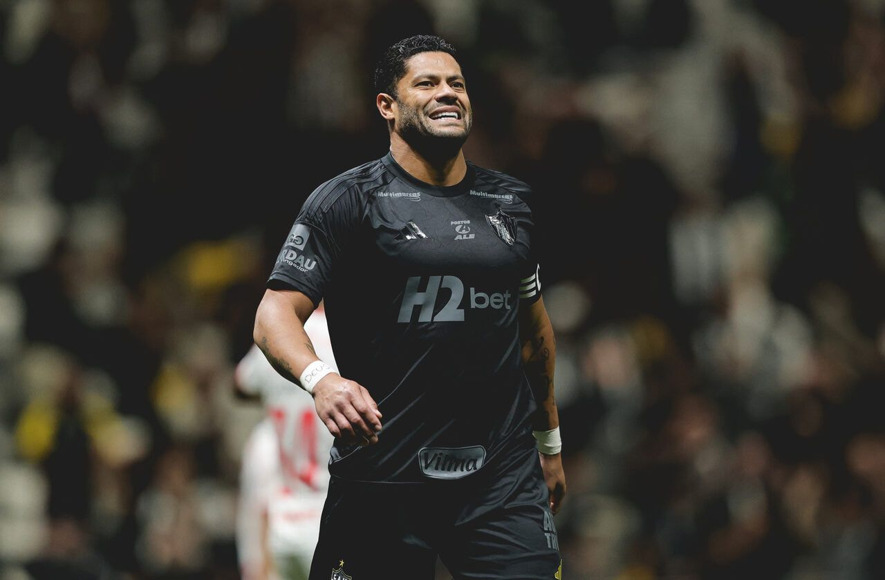 Imagem da noticia Hulk elogia Flamengo antes de duelo decisivo na Copa do Brasil: "Melhor time do país"