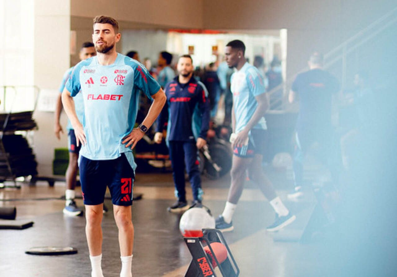 Imagem da noticia Jorginho treina com elenco no Ninho e é liberado para reforçar o Flamengo