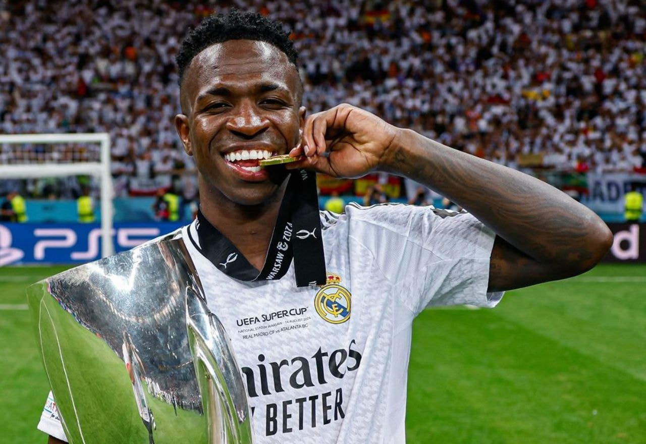 Imagem da noticia Vini Jr, Mbappé, Bellingham e mais: confira indicados à Bola de Ouro