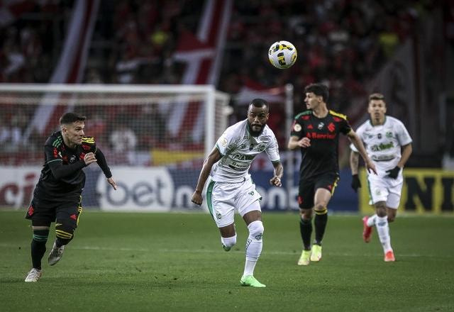 Imagem da noticia Atacante do Juventude denuncia injúria racial, e torcedor do Inter é detido