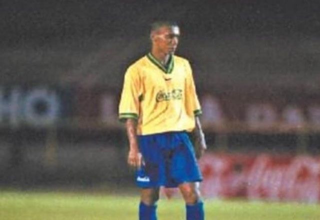 Imagem da noticia Ex-seleção brasileira, meio-campista Jackson sofre AVC