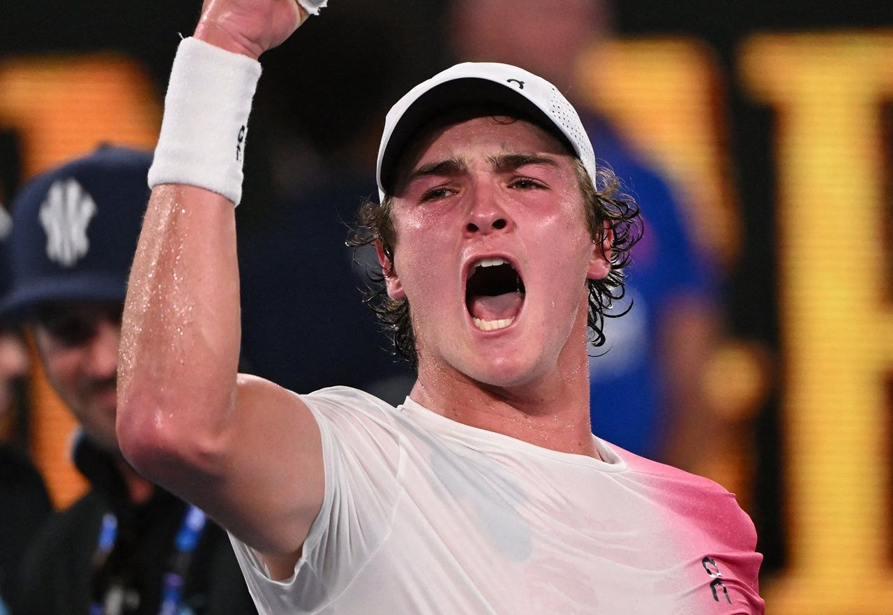Imagem da noticia João Fonseca vence tenista número 9 do mundo em estreia no Australian Open