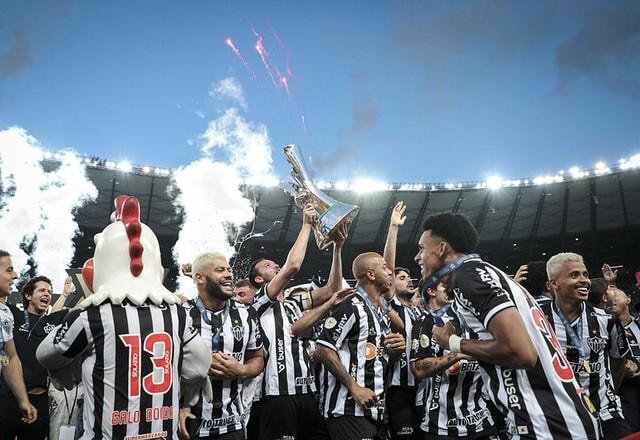 Tríplice coroa: Atlético-MG pode alcançar Cruzeiro de 2003