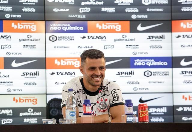 Imagem da noticia Apresentado, Júnior Moraes faz mistério sobre meta de gols pelo Corinthians