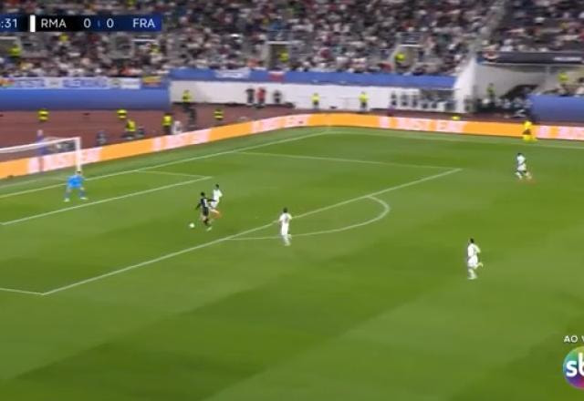 Kamada sai na cara do gol, mas Courtois salva o Real Madrid