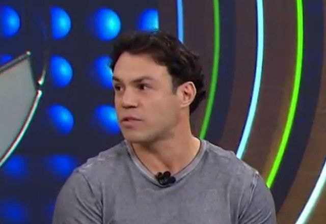 Kleber questiona Vini Jr titular na seleção: "Por que não pode ir para o banco?"