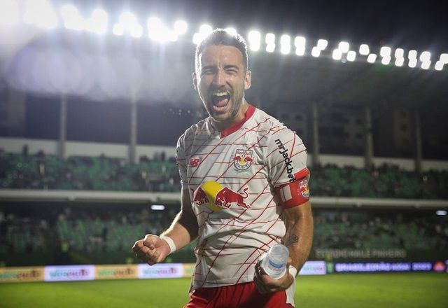 Imagem da noticia Flamengo descarta Léo Ortiz e planeja retomar conversa por Luiz Henrique