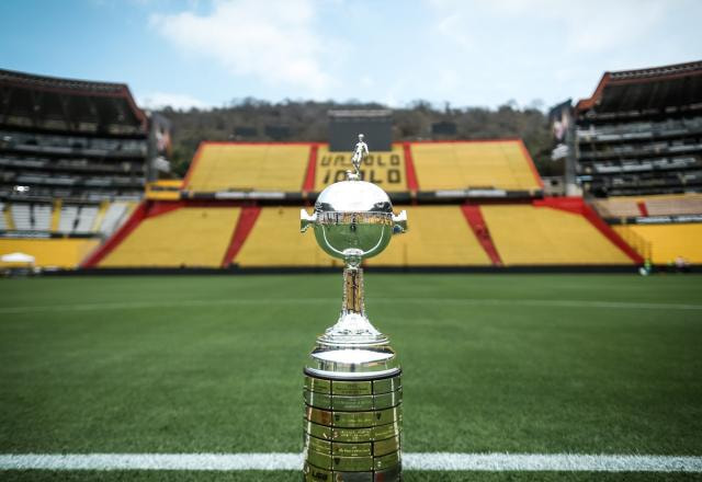 Imagem da noticia Tempo real: acompanhe o pré-jogo de Flamengo x Athletico-PR pela final