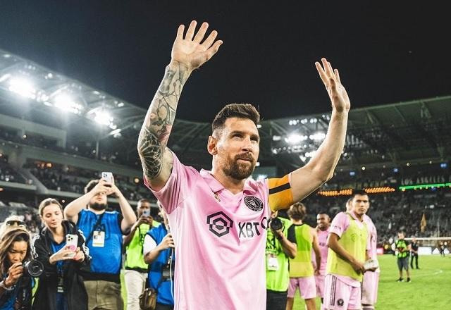 Imagem da noticia "Pensei muito em ir para Arábia Saudita", revela Messi