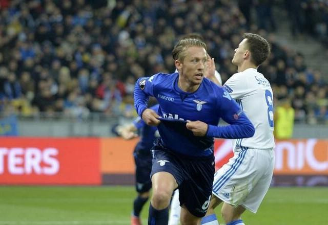 Imagem da noticia Grêmio negocia retorno do volante Lucas Leiva, que está livre no mercado
