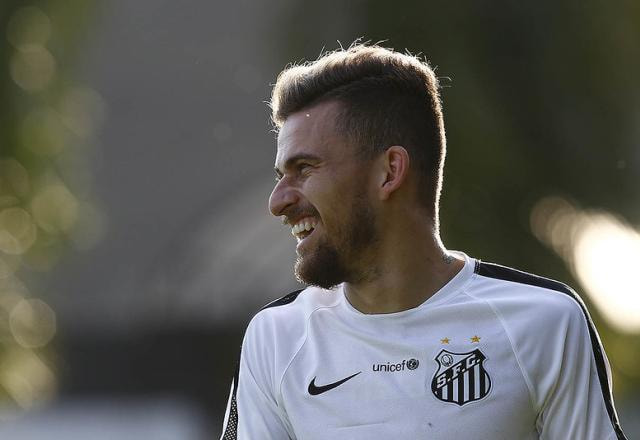Imagem da noticia Lucas Lima volta ao Santos: "Queria pedir desculpas a todos que magoei"
