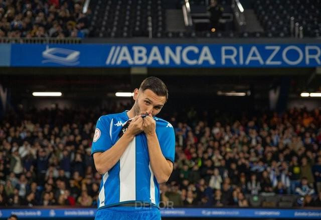 Imagem da noticia Você faria? Jogador espanhol paga R$ 3 milhões para fechar com time do coração