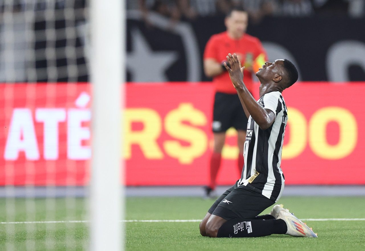 Botafogo tem o melhor ataque do Brasileirão mesmo sem jogador entre os top-10 artilheiros