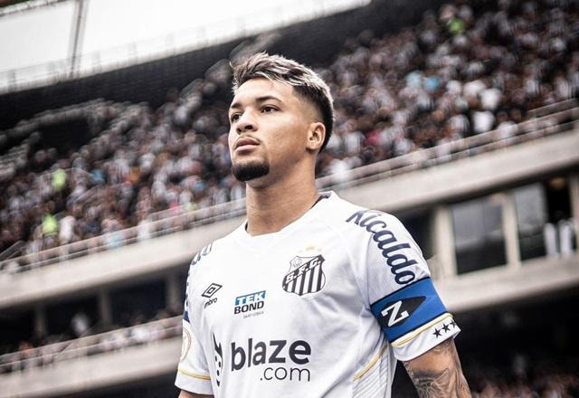 Imagem da noticia Benfica acerta contratação de Marcos Leonardo, diz jornalista