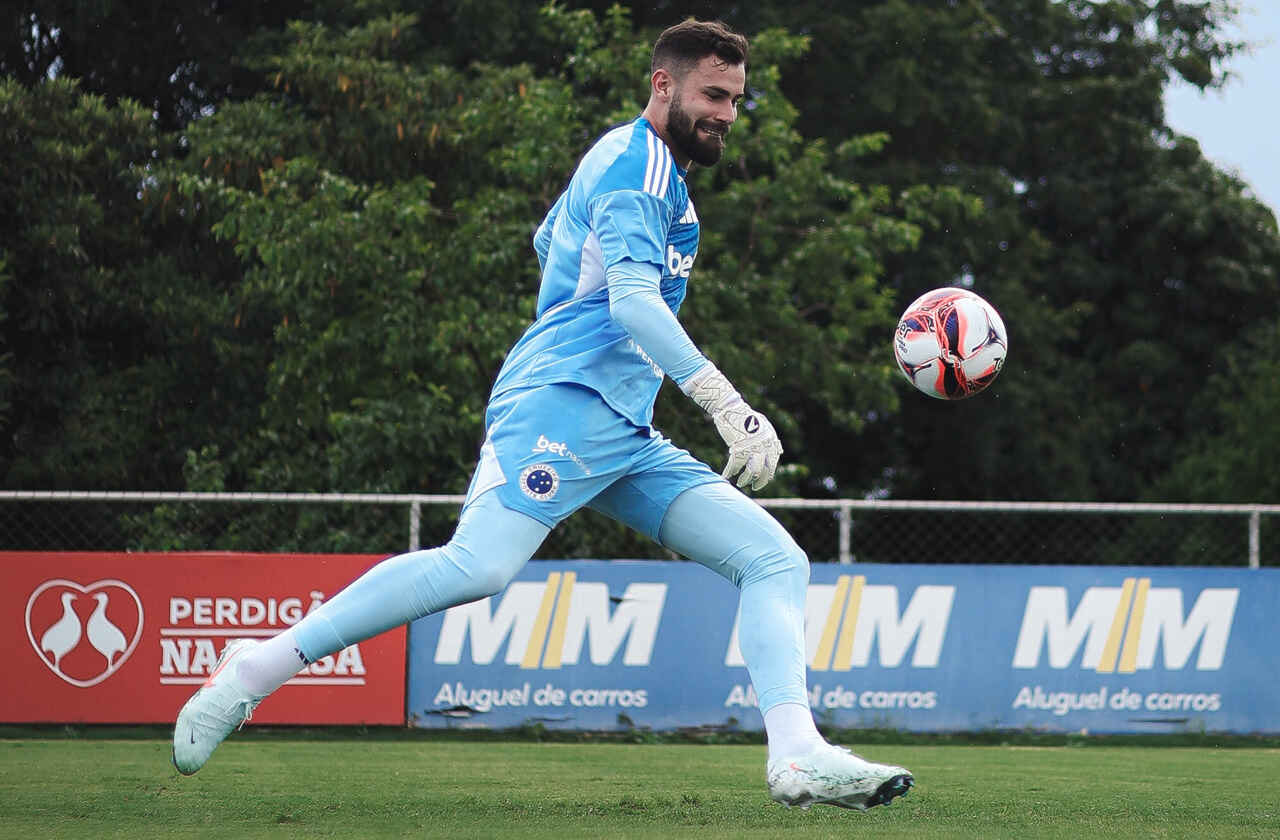 Imagem da noticia Reforço do Cruzeiro sofre lesão e terá que passar por cirurgia 