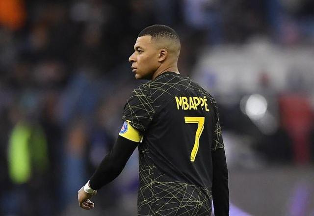 Imagem da noticia PSG indica baixa de Mbappé para confronto da Champions League