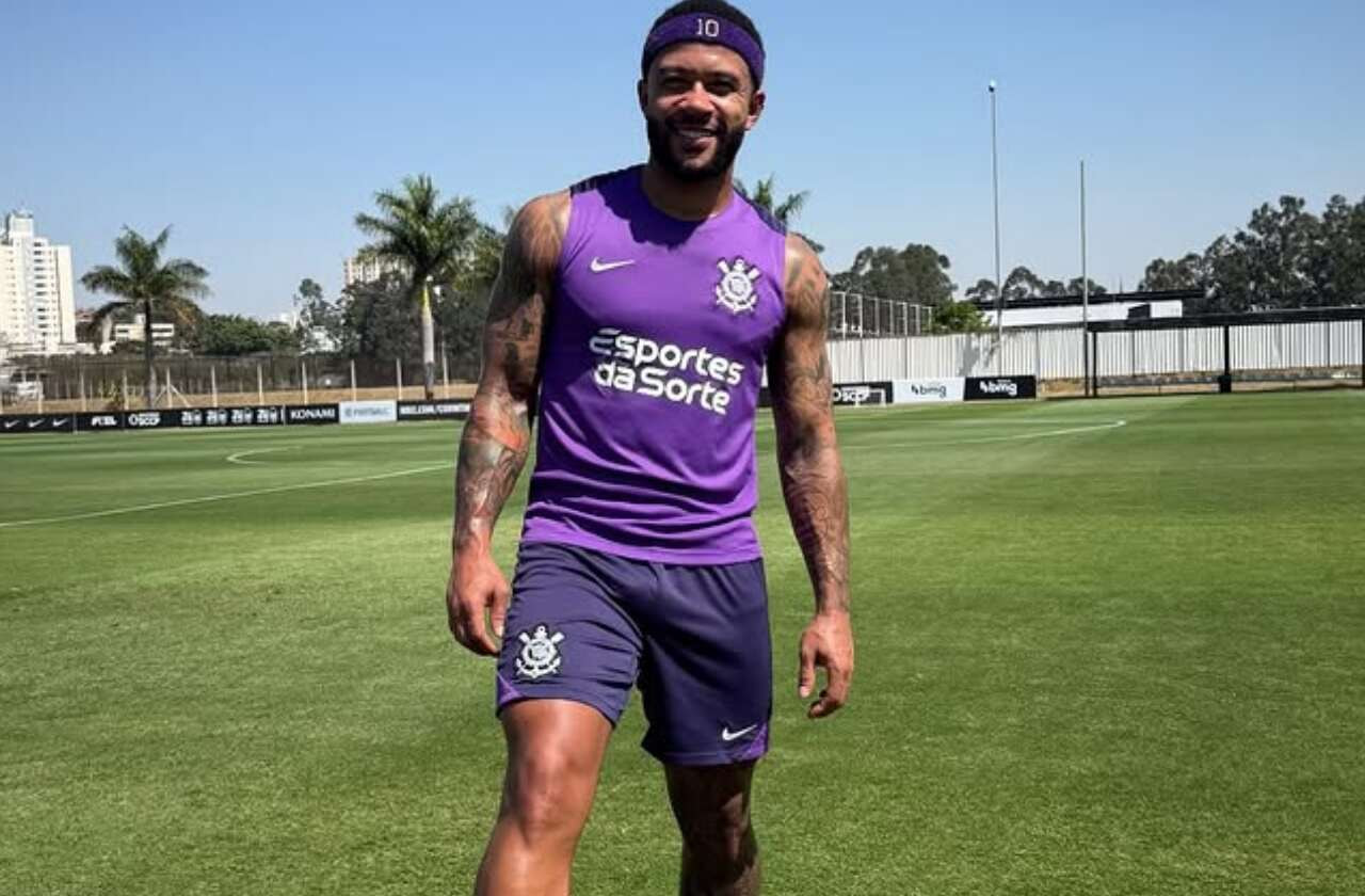 Imagem da noticia Memphis treina com bola e evolui em recuperação no Corinthians