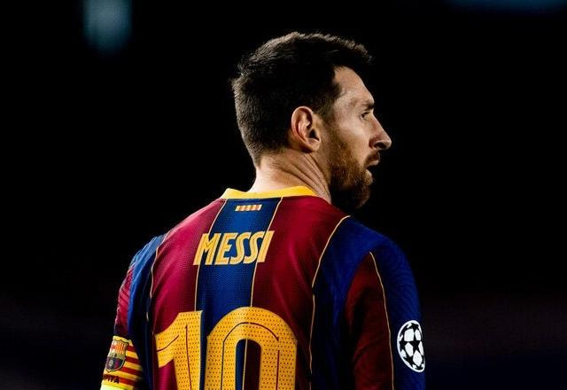 Imagem da noticia Adeus do maior ídolo: Barcelona confirma a saída de Lionel Messi