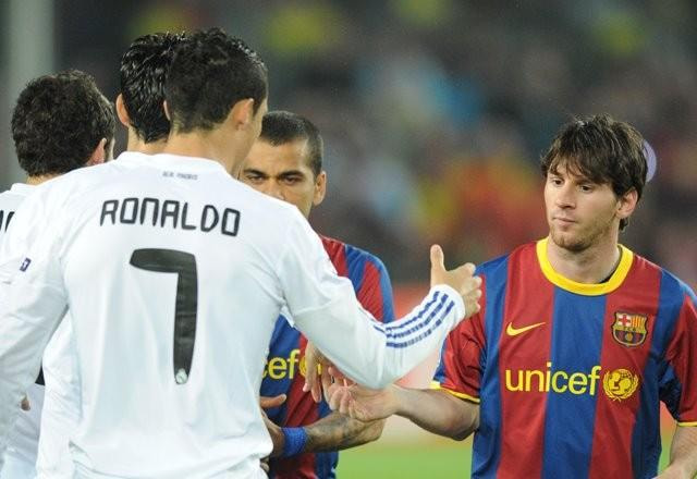 Messi ou Cristiano Ronaldo? Veja quem leva a melhor em premiações individuais