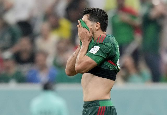 Imagem da noticia México vence Arábia Saudita, mas é eliminado por saldo de gols