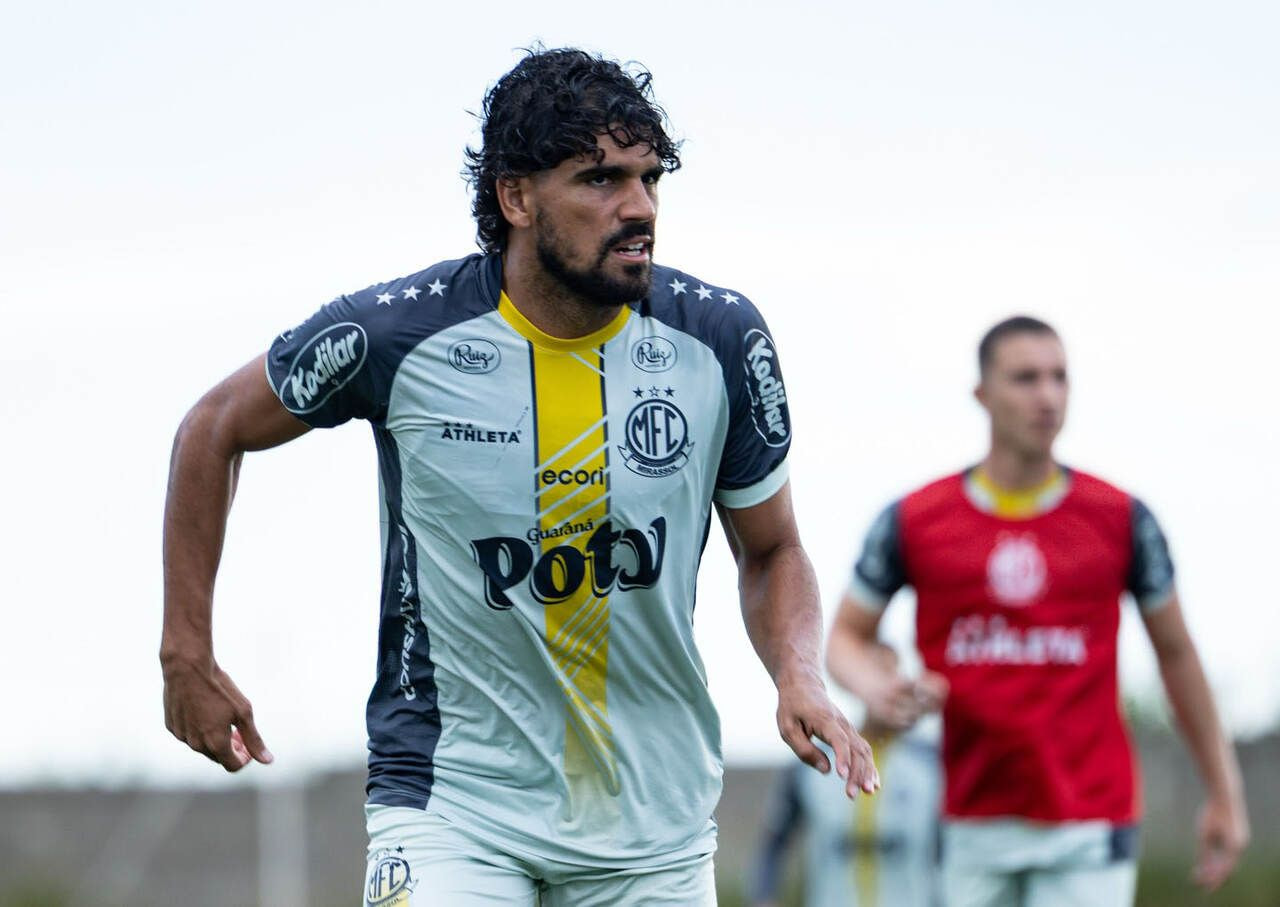 Imagem da noticia Mirassol faz primeiro treino fora do país e se adapta à altitude para encarar a LDU