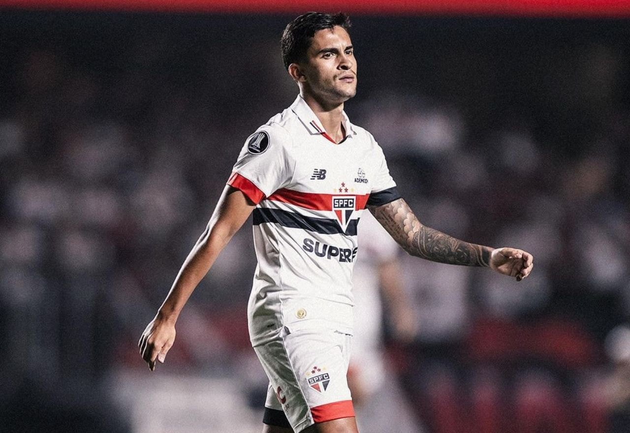 Imagem da noticia Casares desmente rumores sobre ida de Rodrigo Nestor para o Bahia