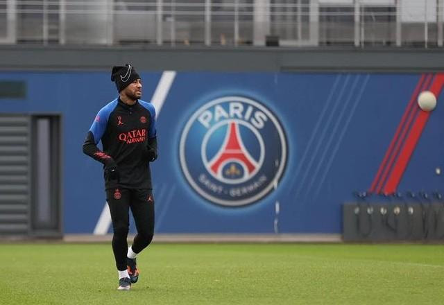 Imagem da noticia Neymar é poupado de treino e está fora da estreia do PSG na Copa da França