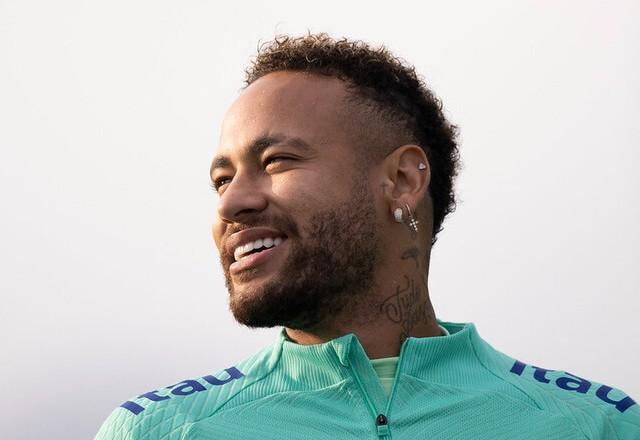 Imagem da noticia Neymar vê Brasil entre favoritos e cita desejo: "Copa do Mundo é o meu sonho maior"
