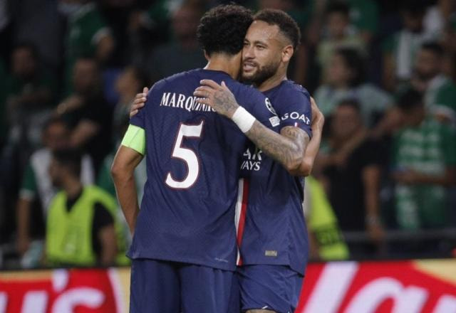 Imagem da noticia Neymar desabafa após cartão amarelo: "Futebol cada vez mais chato!"