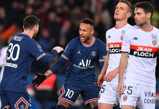 Imagem da noticia "Estava bêbado, por isso deu certo", ironiza Neymar, após golaço no PSG