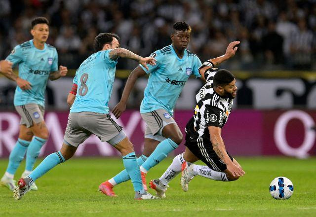 Imagem da noticia Hulk marca de pênalti, Atlético-MG vence o Emelec e avança na Libertadores