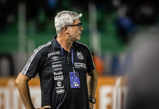 Imagem da noticia Odair Hellmann celebra vitória do Santos e aponta futuro: "Vamos buscar evolução"