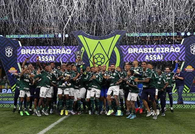 Veja todos os campeões do futebol brasileiro em 2022