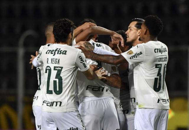Imagem da noticia Palmeiras poupa titulares, mas goleia Táchira na estreia da Libertadores