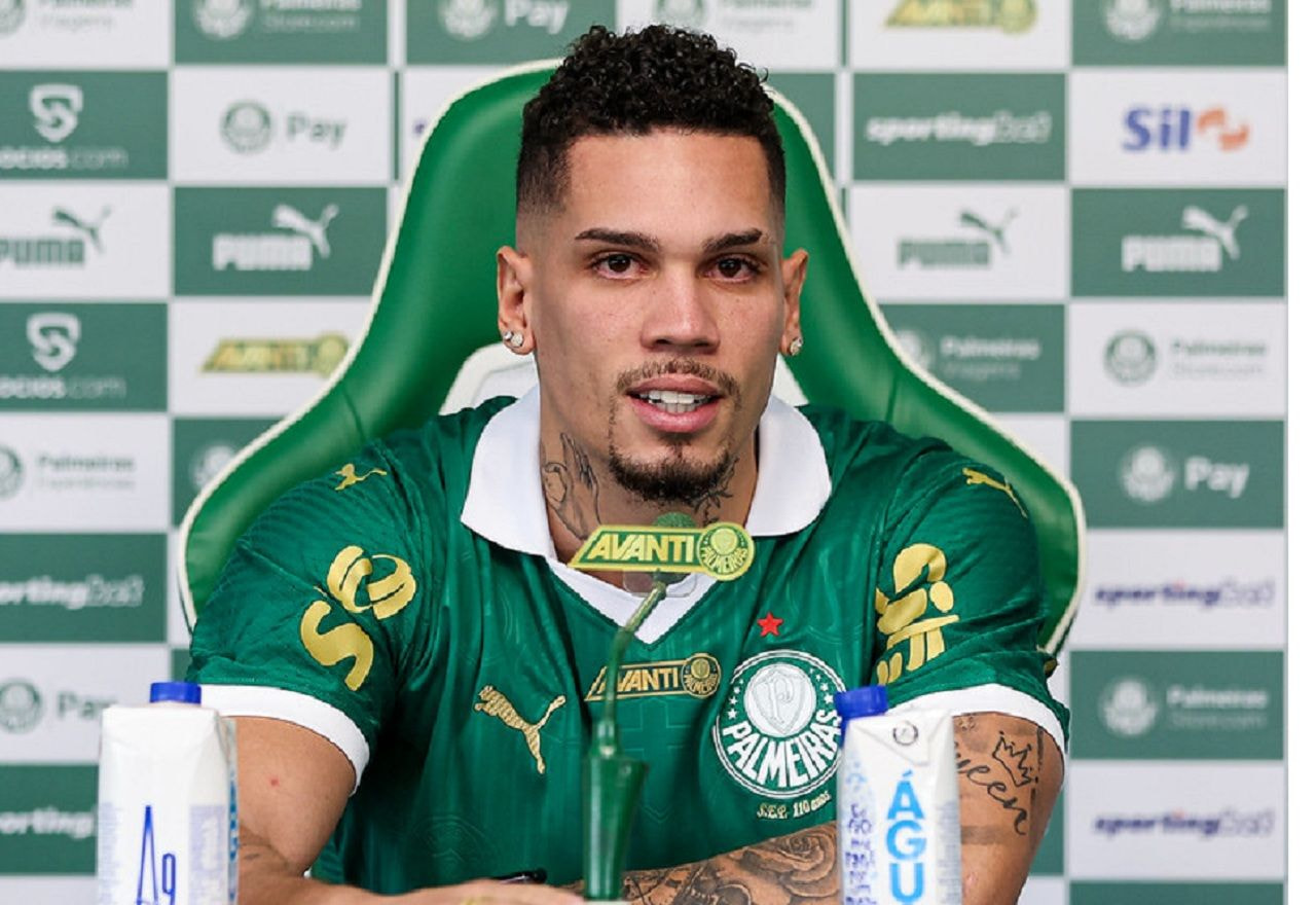Imagem da noticia  Paulinho é apresentado no Palmeiras e usará a camisa 7