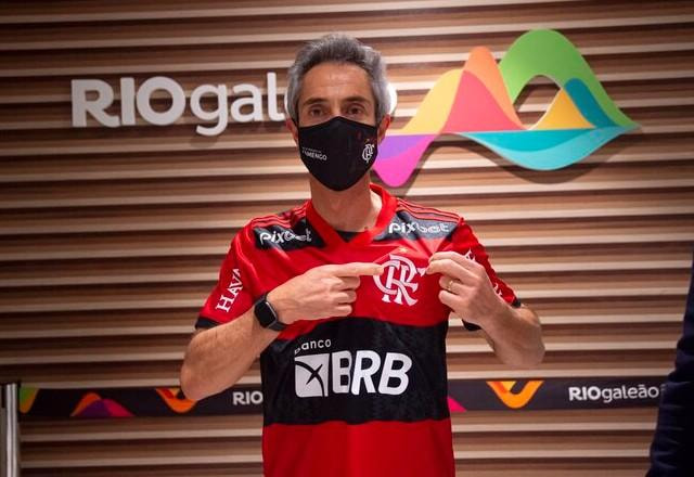 Imagem da noticia Entusiasmado, Paulo Sousa chega ao Rio e chama Flamengo de "causa maravilhosa"